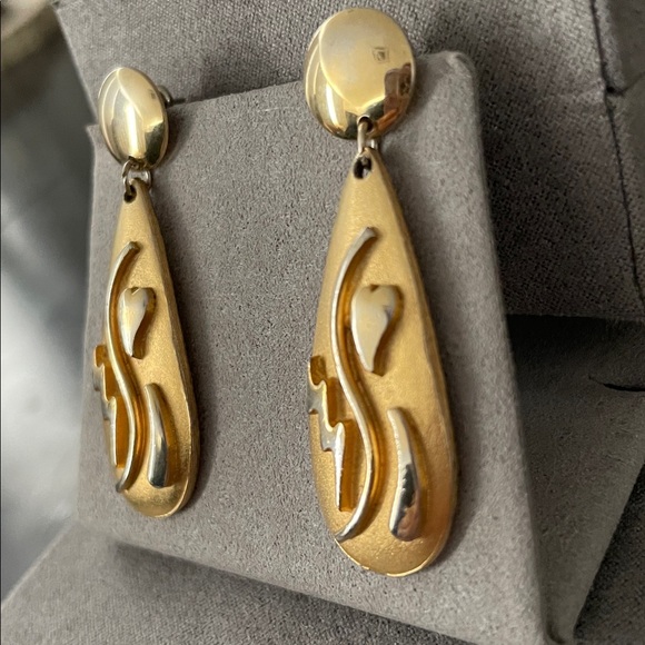 Abstract Dangle Earrings - Picture 3 of 4